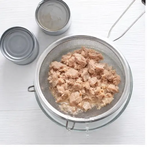 Step 1: Drain the tuna thoroughly